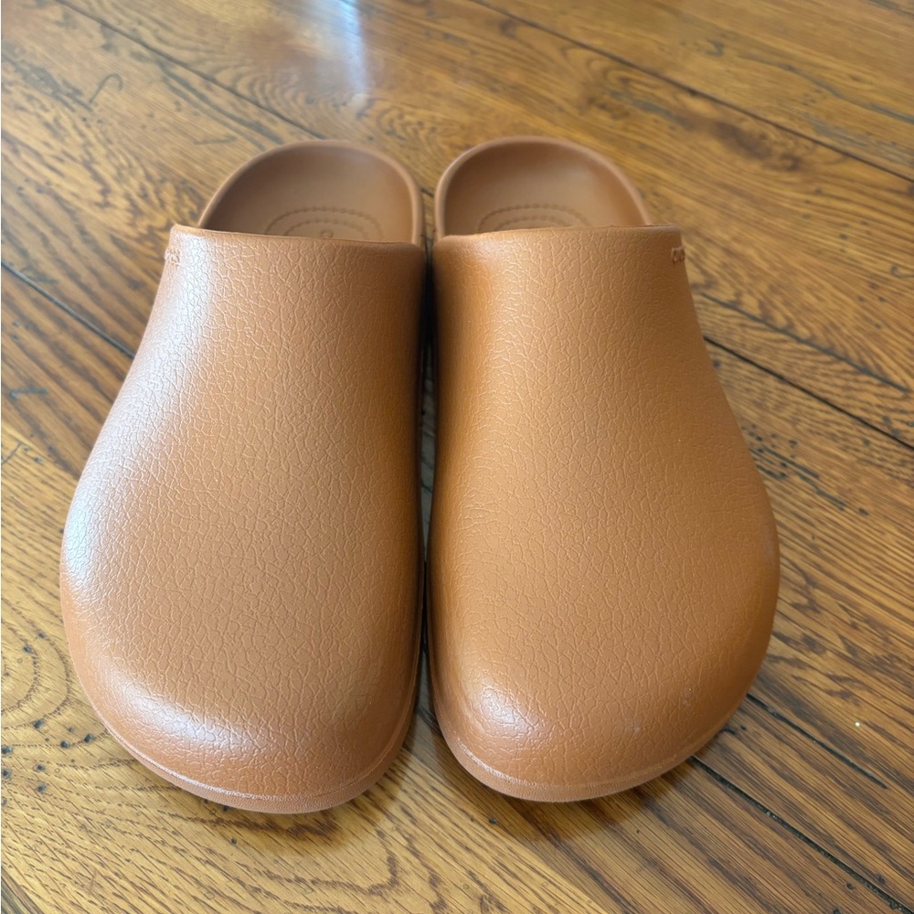 CROCS "Dylan"